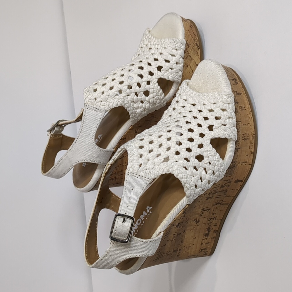 White Wedges